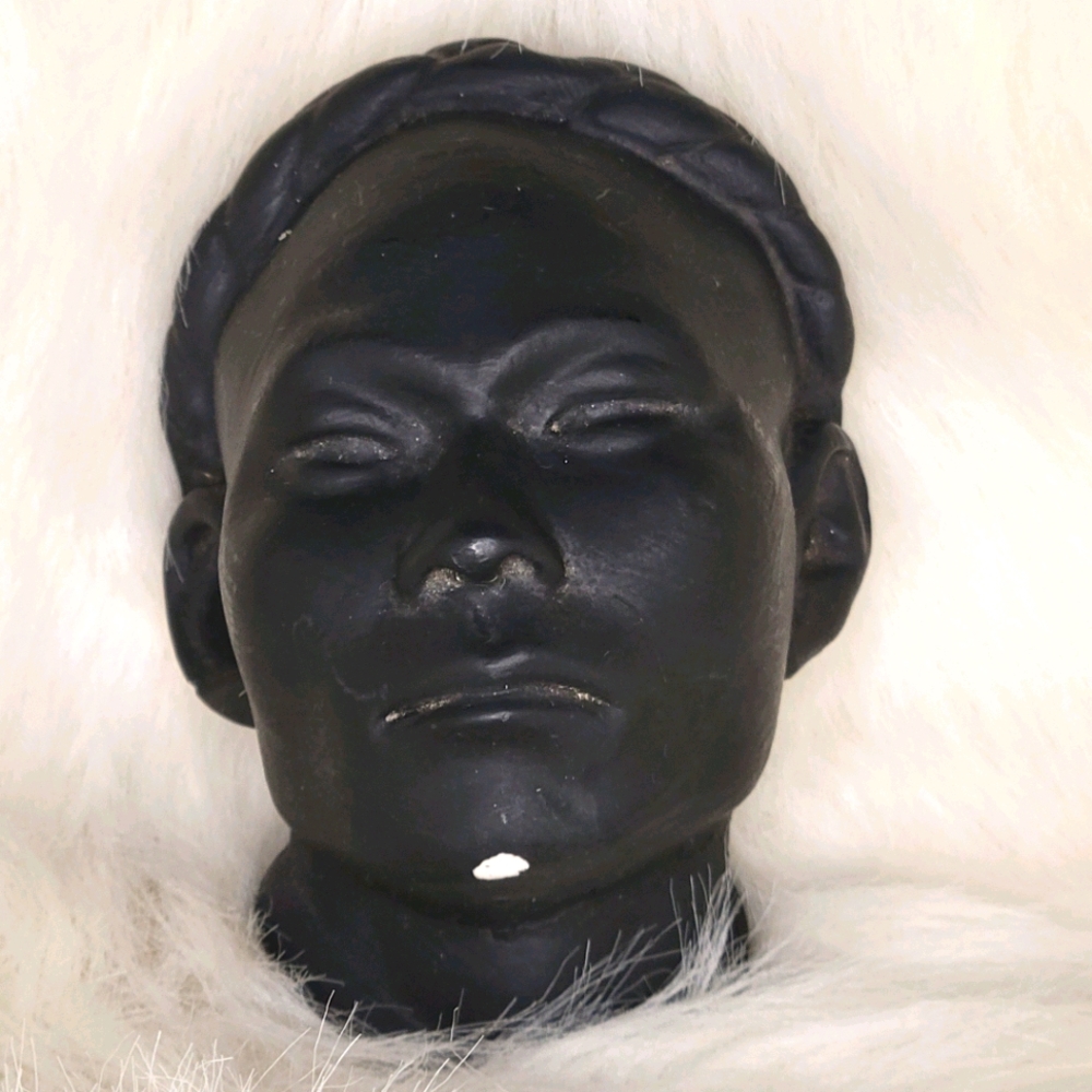 Plaster/pottery artwork
